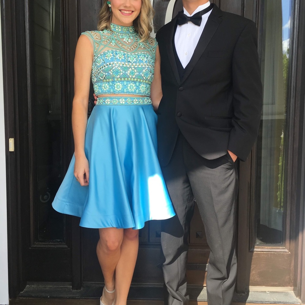 Detailed blue two piece prom
